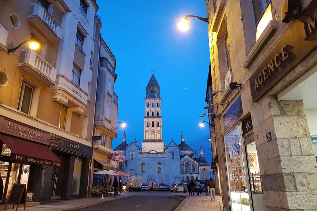 Ferienwohnung Superbe Loft T4 De 96 M2 Au Coeur Périgueux Exterior foto